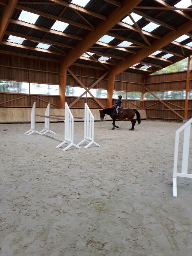 Gite Du Haras De Vales Moult Екстериор снимка